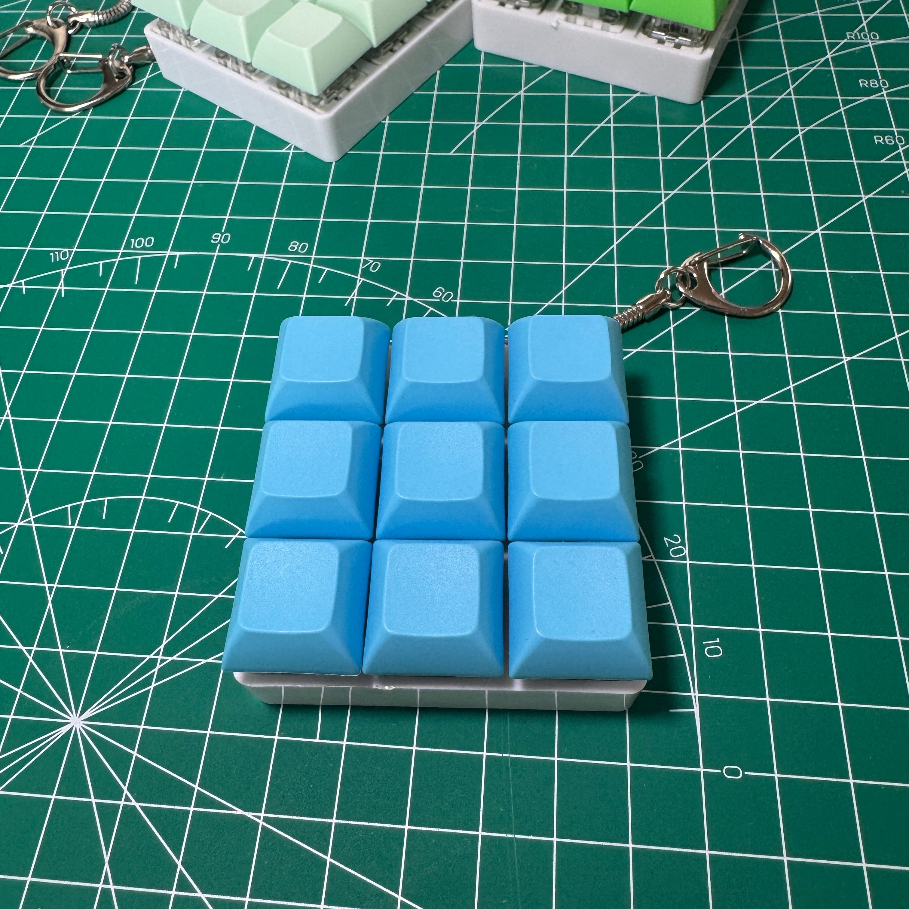 9-Key Classic Mechanical Keyboard Keychain
