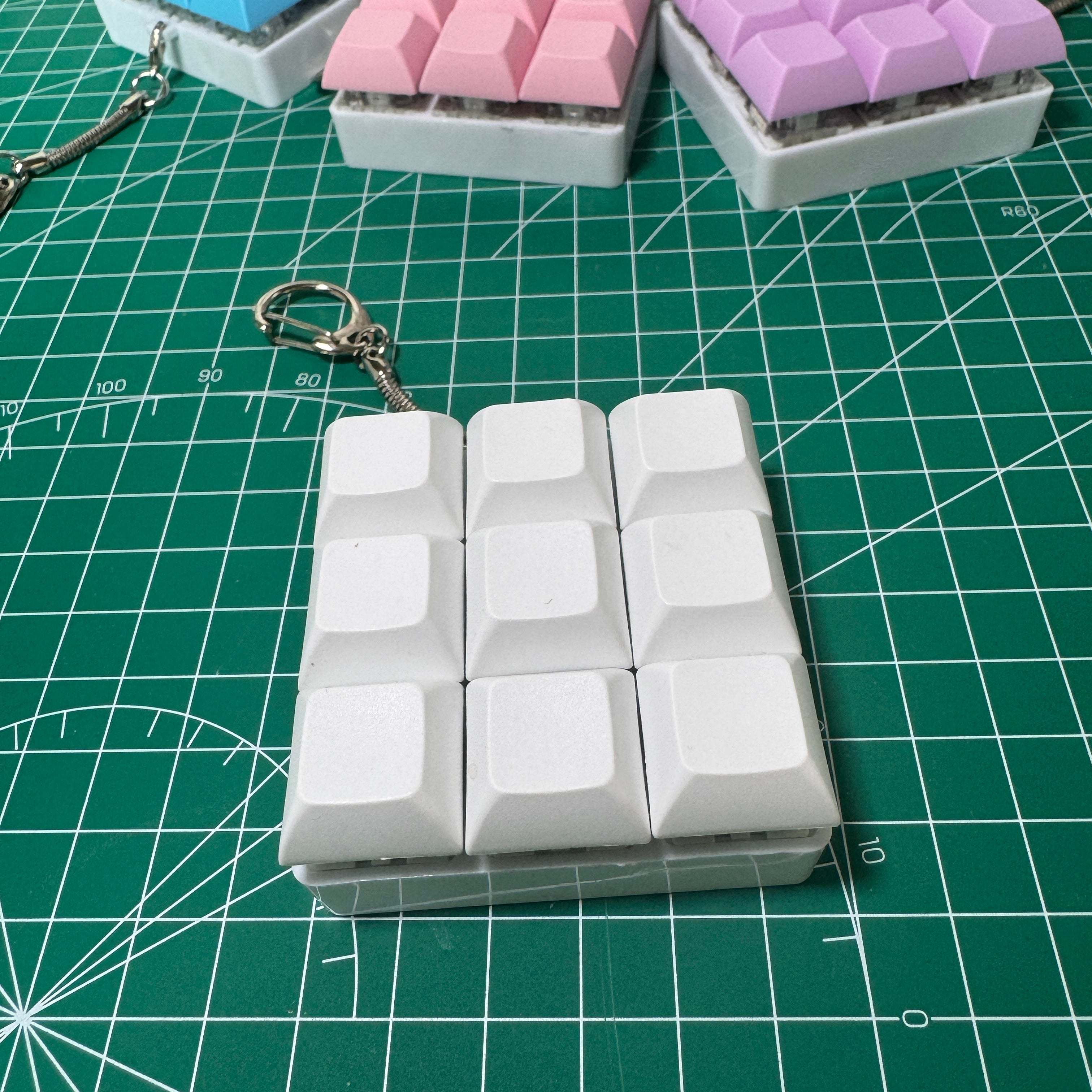 9-Key Classic Mechanical Keyboard Keychain